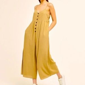 One Clothing Women’s Linen Blend Classic Yellow Jumpsuit Size Medium